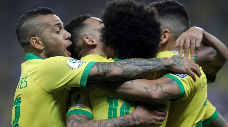 Бразилия елиминира Парагвай и е на полуфинал на Копа Америка