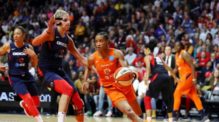 Женската НБА отложи началото на новия сезон