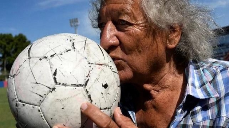 Отиде си една от легендите на аржентинския футбол
