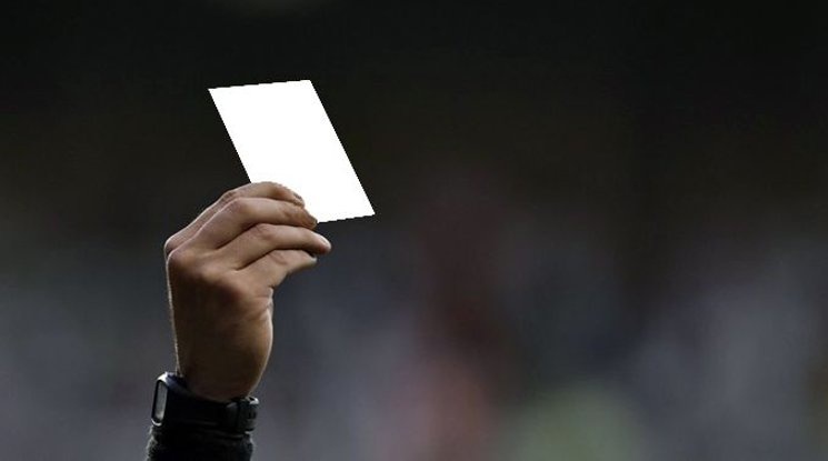 Реферите в Португалия ще показват бели картони от следващия сезон