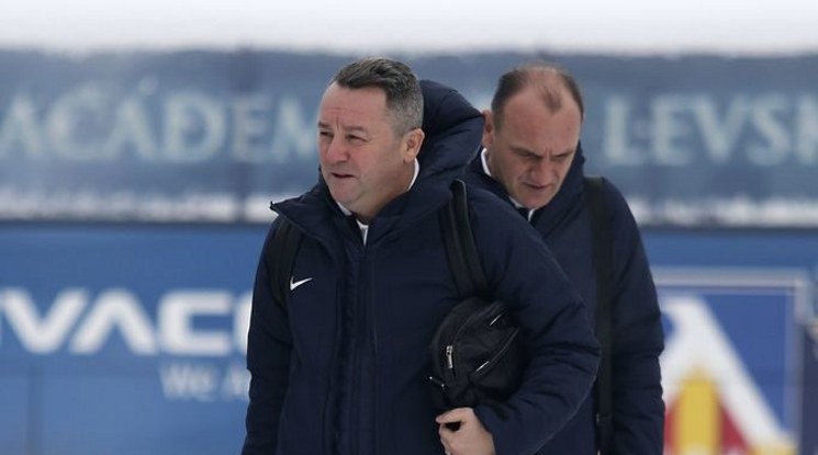 Стоянович иска трансфери, Старокин напуска Левски