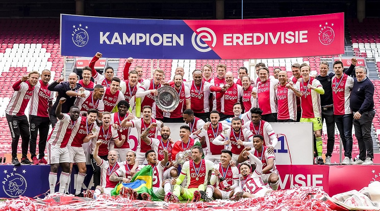 Аякс отново е шампион на Нидерландия