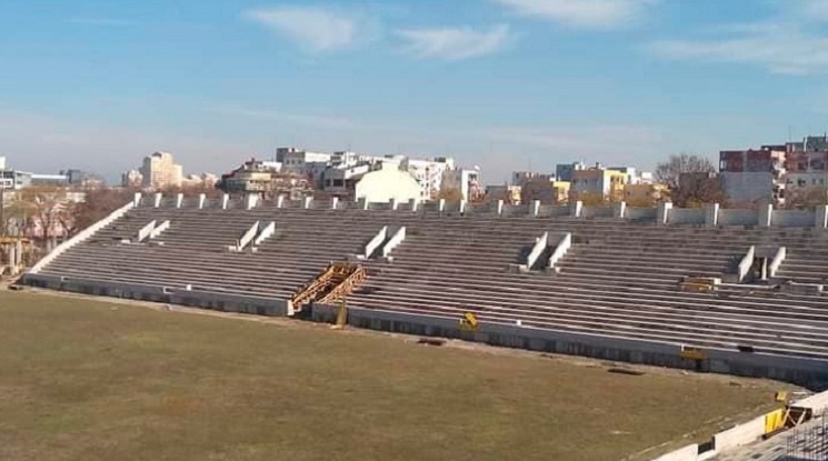 Стадион „Христо Ботев" ще има четири трибуни
