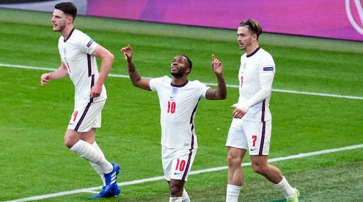 Англия спечели групата си след три точки и суха мрежа срещу Чехия (видео)
