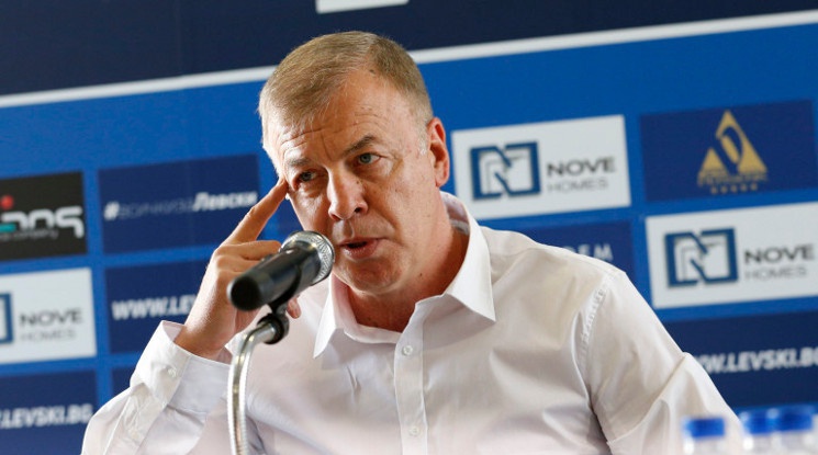 Сираков: Стоилов е единствената опция за излизането на клуба от тежката ситуация