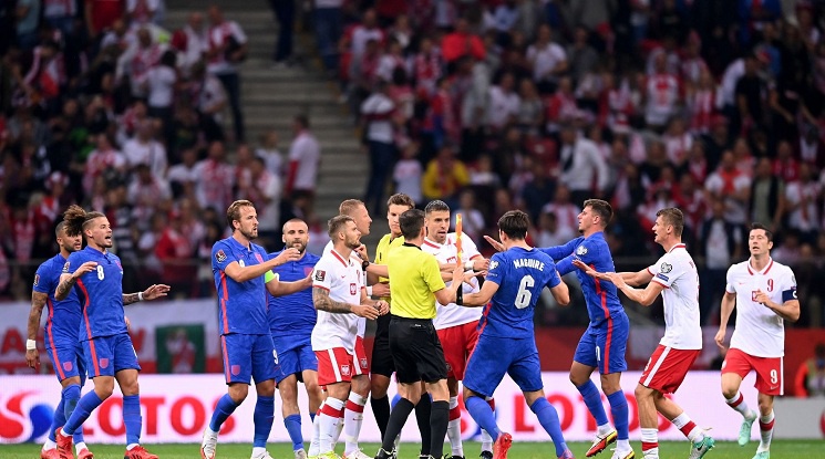 Гол в последните минути лиши Англия от победата в Полша (видео)