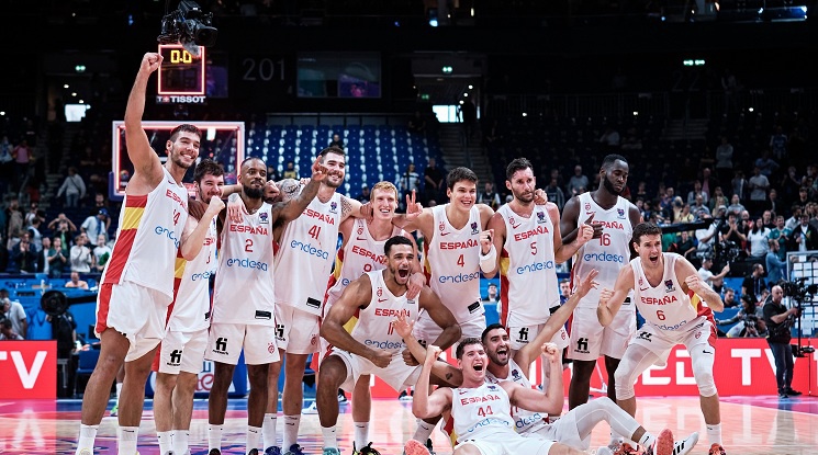 Испания е първият полуфиналист на ЕвроБаскет 2022