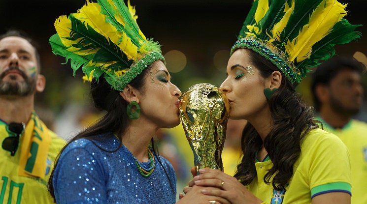 Цяла Бразилия ликува след победата над Сърбия