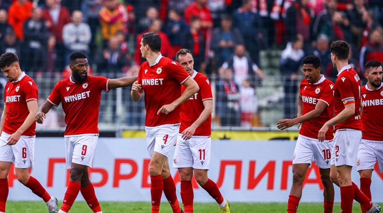 ЦСКА продължава с трансферите, преговаря с Интер за национал