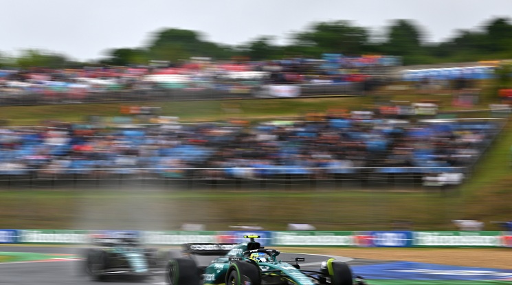 Летен дъжд изненада отборите от Формула 1 в хода на първата свободна тренировка на "Хунгароринг"