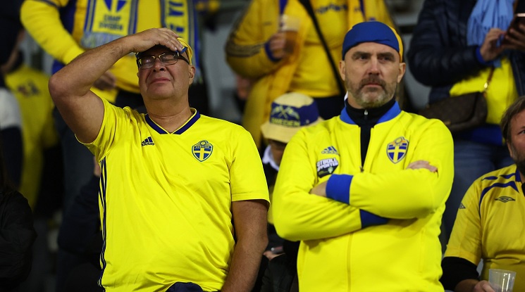 Терористичен акт прекрати мача между Белгия и Швеция