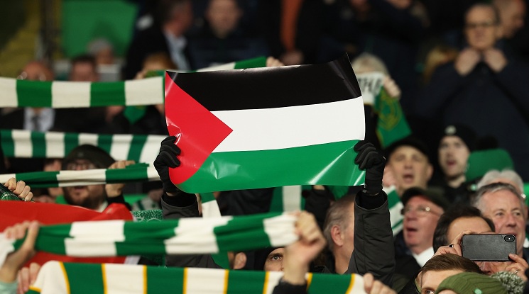 УЕФА стартира производство срещу Селтик заради издигнатите от феновете му палестински знамена