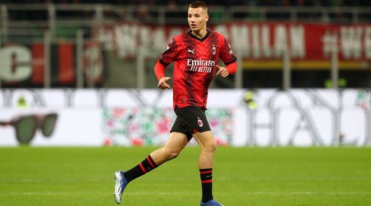 Нападател на Милан стана най-младият дебютант в историята на Серия А
