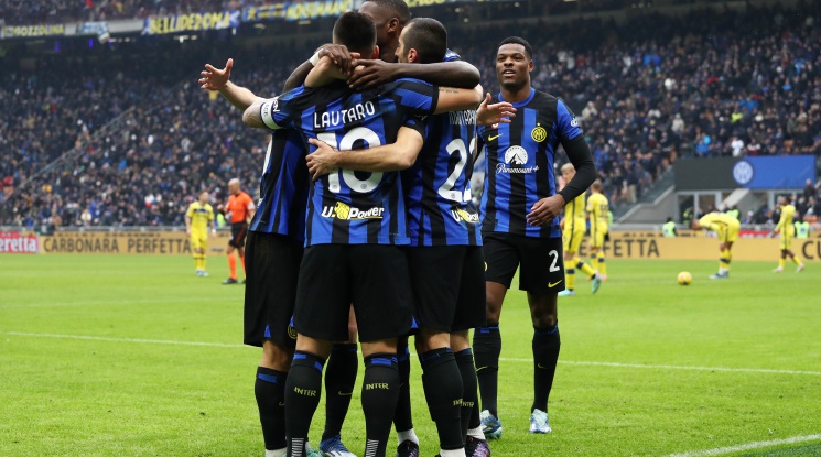 Невероятна драма в Милано! Интер взе по чудо победа срещу борещ се за оцеляване (видео)