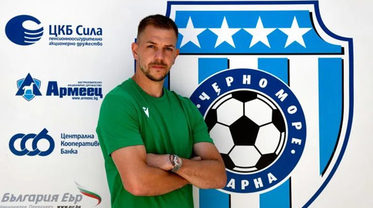 Официално: Пламен Илиев е футболист на Черно море