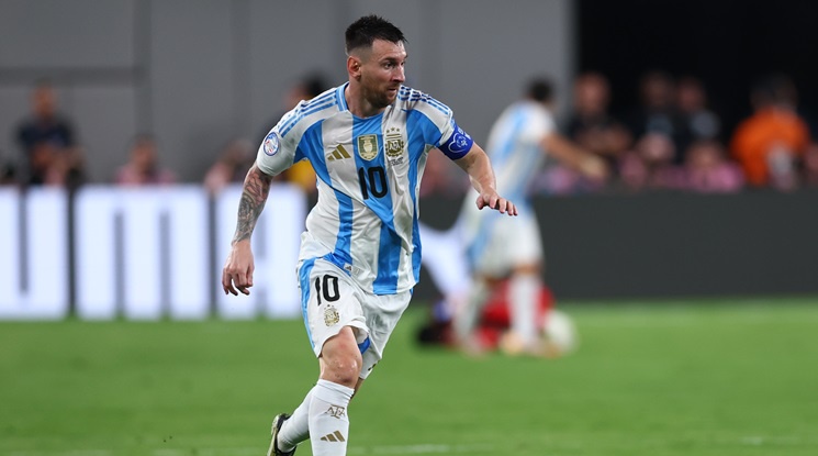 Меси поведе Аржентина към финала на Копа Америка