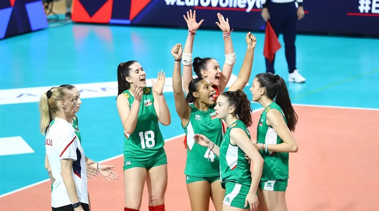 Отборът на България е новият европейски шампион за девойки!