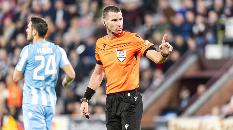 Кабаков отново ще ръководи мач от Шампионската лига