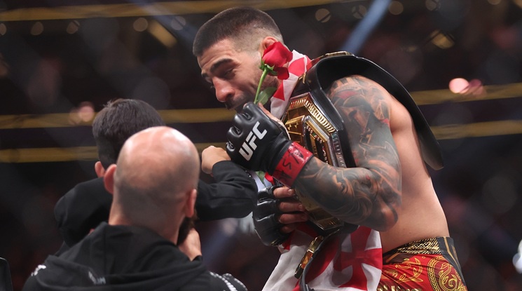 Илия Топурия е новият шампион на в лека категория