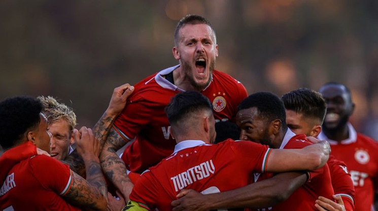 ЦСКА се раздели и с Тибо Вион