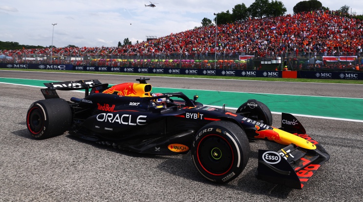 Верстапен ще стартира първи в Азербайджан