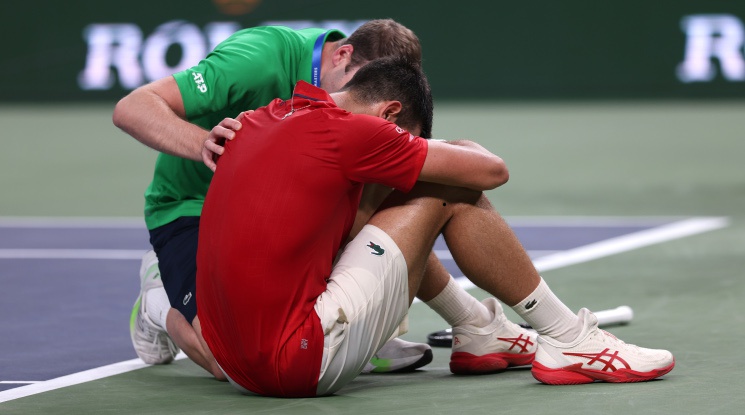 Джокович надмогна болката и някак отново се измъкна от ада