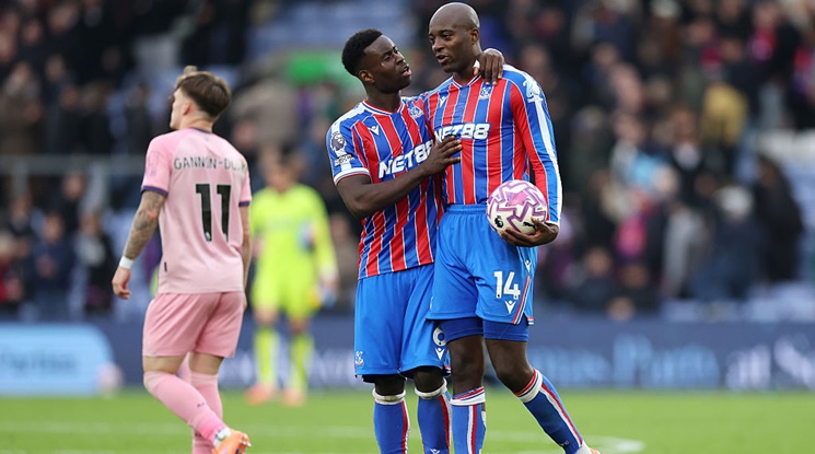 Реал изпреварва Ливърпул за капитана на Палас