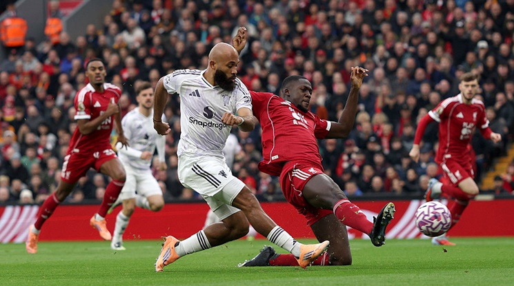 Бос на Юнайтед разкри за промяна в трансферната стратегия