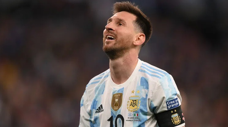 Меси ще участва в следващите избори за президент на Барселона