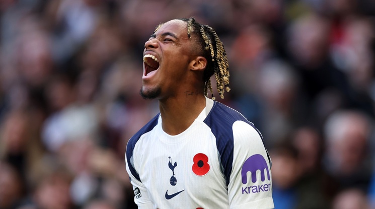 Зрелищно реми между Тотнъм и Ман Юнайтед