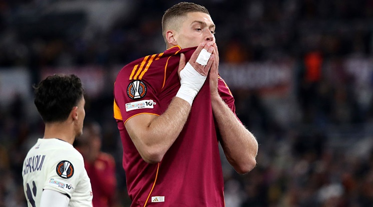 Още един нападател на Рома влезе в лазарета