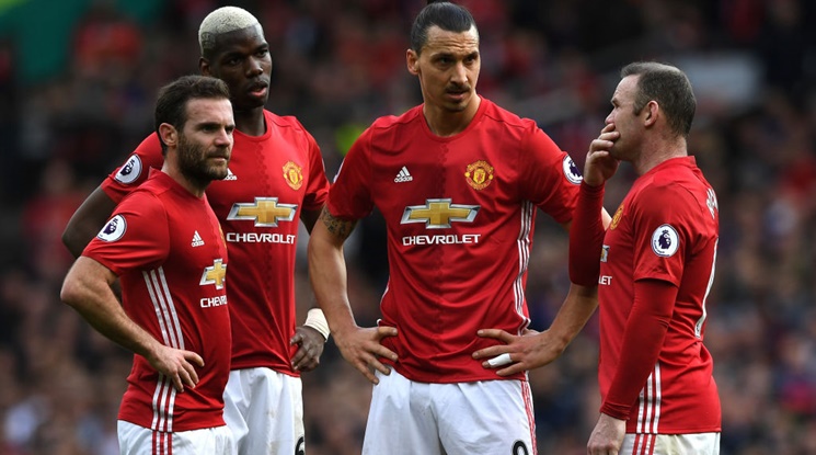 Рууни посочи три от най-странните трансфери на Юнайтед