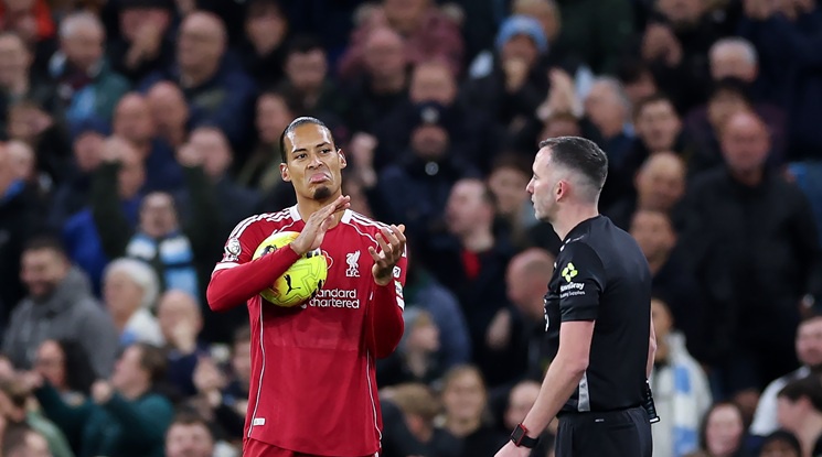 Отмененият гол на Ван Дайк срещу Манчестър Сити е трябвало да бъде зачетен 