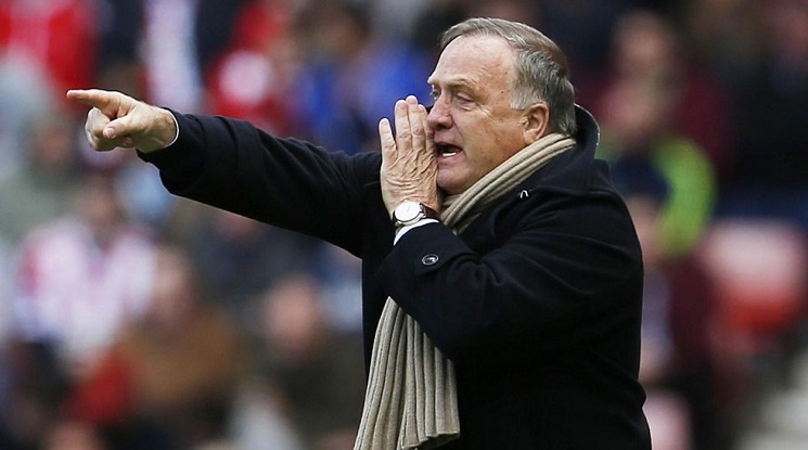 Дик Адвокаат подаде оставка като селекционер на Кюрасао