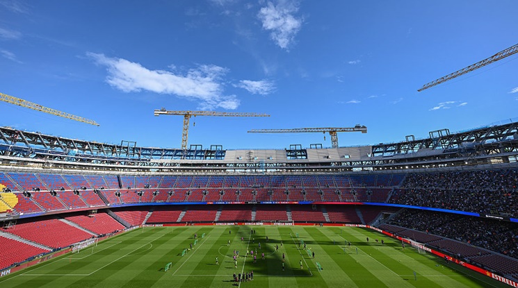 УЕФА с огромен реверанс към Барса в Шампионската лига