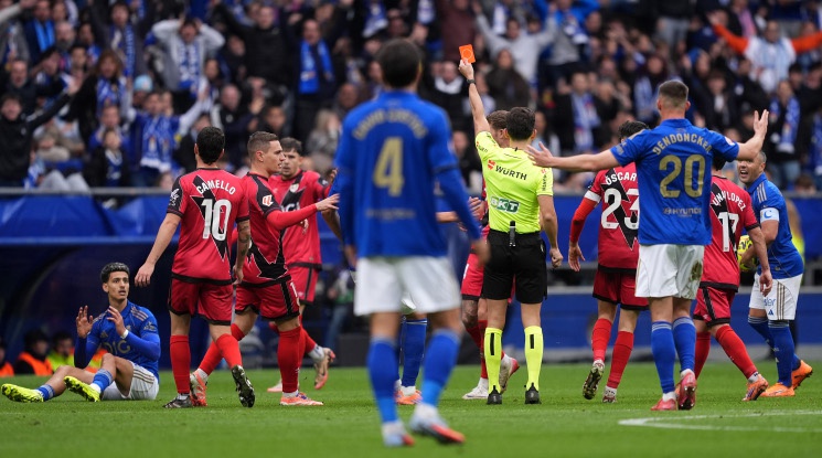 Напрегнати моменти вместо голове в мача между Овиедо и Райо Валекано