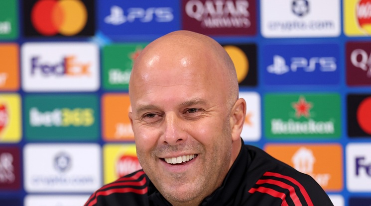 Арне Слот: Отговорността за лошия сезон на Ливърпул е моя