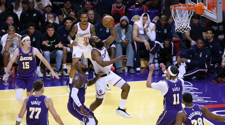 Лос Анджелис Лейкърс - Лос Анджелис Клипърс (репортаж)