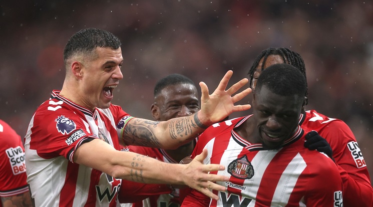 Противно на очакванията: Съндърланд не се отказва да преследва лидерите