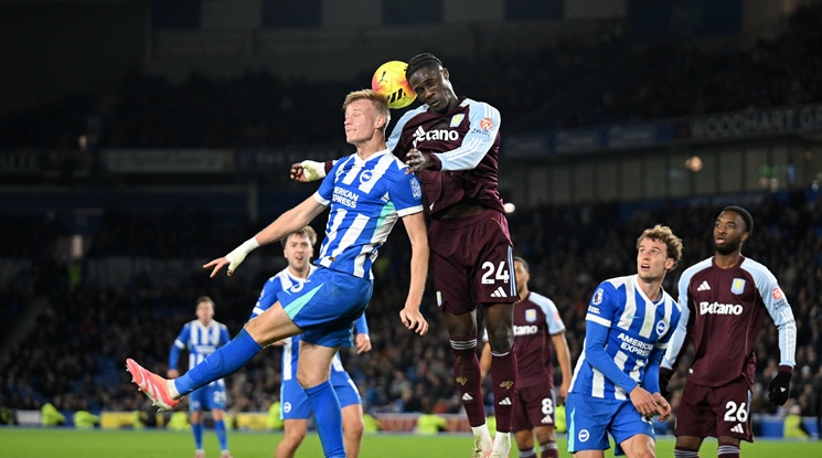 Седем гола на мача между Брайтън и Астън Вила