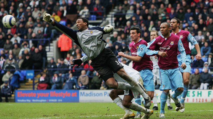 Още едно голямо име във футбола обяви, че води битка с коварна болест