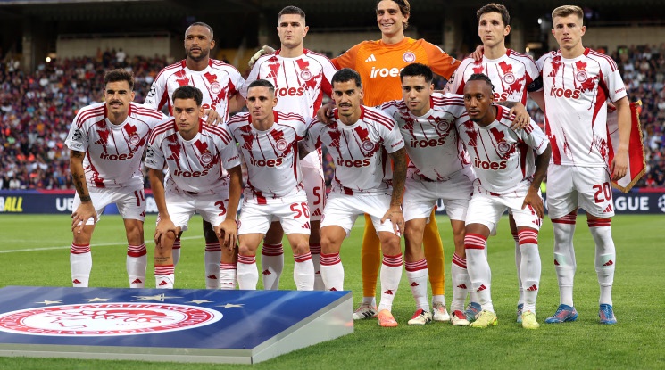 Олимпиакос с първа победа в Шампионската лига през този сезон