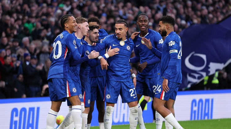 Челси ощастливи феновете си за първи път от седмици насам