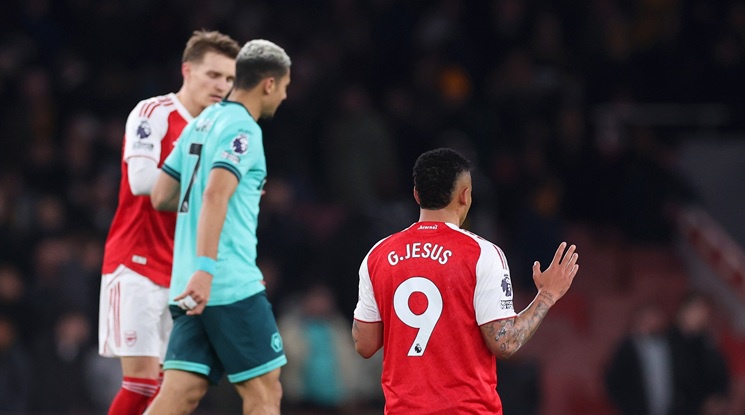 Броени минути разделиха Арсенал от най-големия му провал през сезона