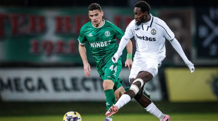 Левски може да се подсили с халф на Славия