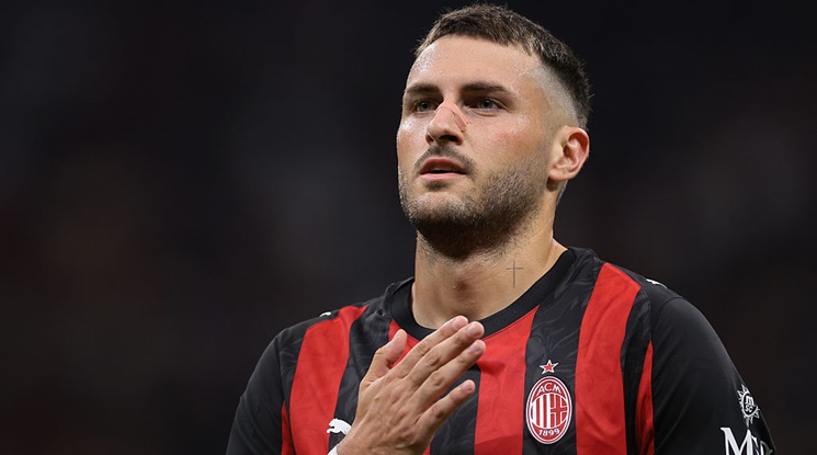 Нападател на Милан ляга под ножа