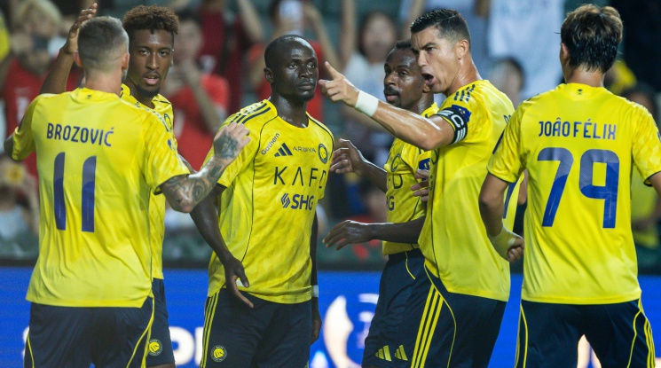 ФИФА наложи трансферна забрана на отбора на Роналдо