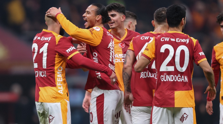 Нова вълна от арести в турския футбол, сред задържаните е и бивш шеф на Галатасарай