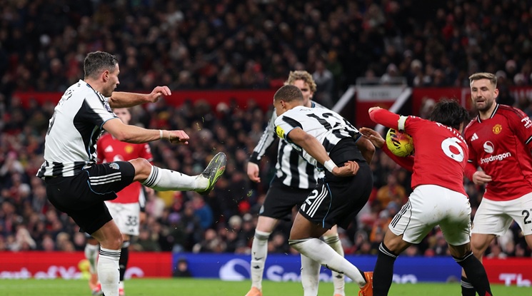 Ман Юнайтед надделя срещу Нюкасъл в зрелищен мач с малко голове