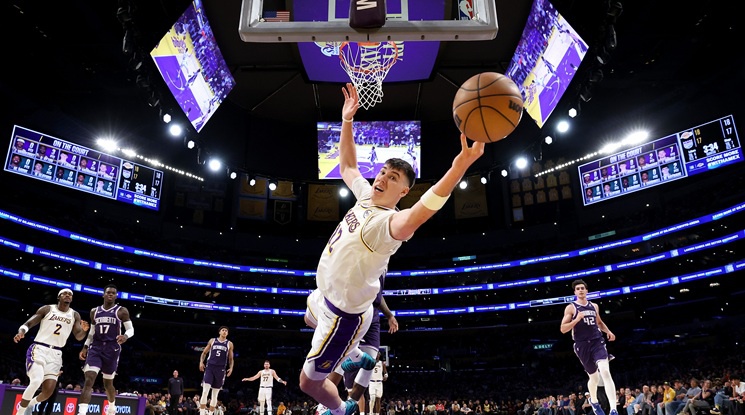 Лос Анджелис Лейкърс - Сакраменто Кингс (репортаж)